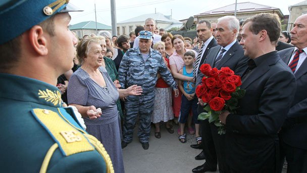 Председатель Правительства Российской Федерации Д.А.Медведев почтил память погибших во время первой грузино-осетинской войны 1989–1992 годов